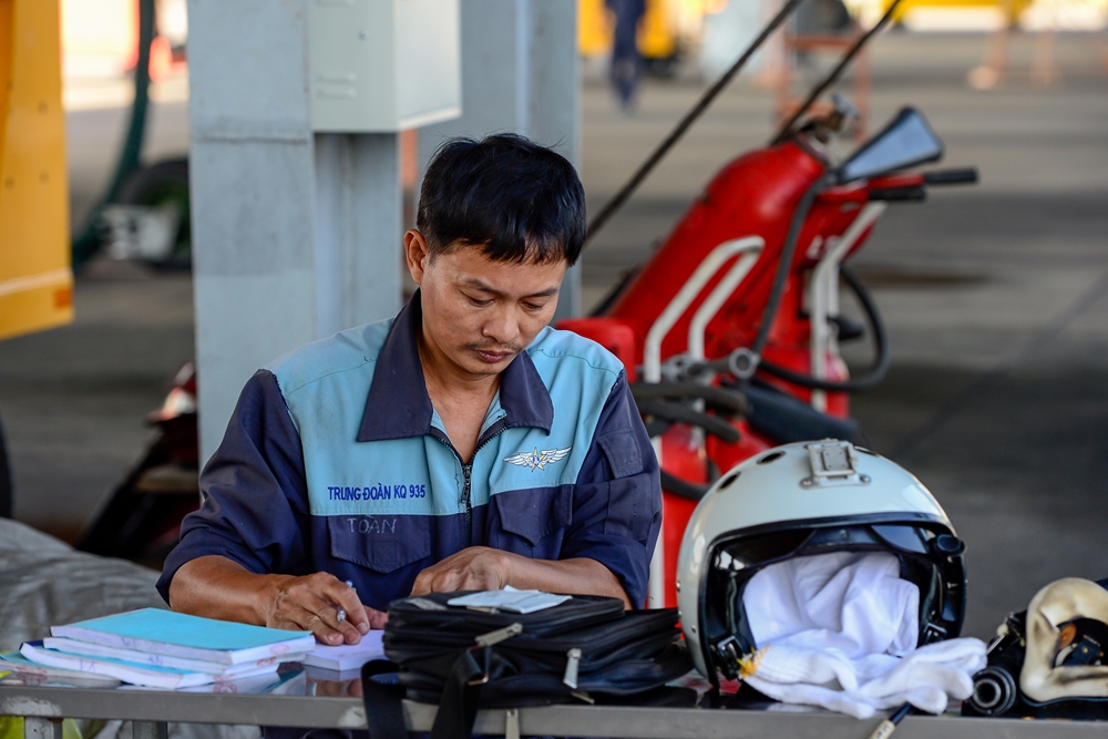 Đăng ký nhật ký chuyến bay.